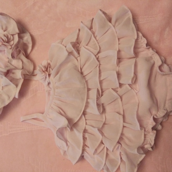 Pink Piper & Posie bubblesuit. w bonnet Sz 6mo - Picture 2 of 2